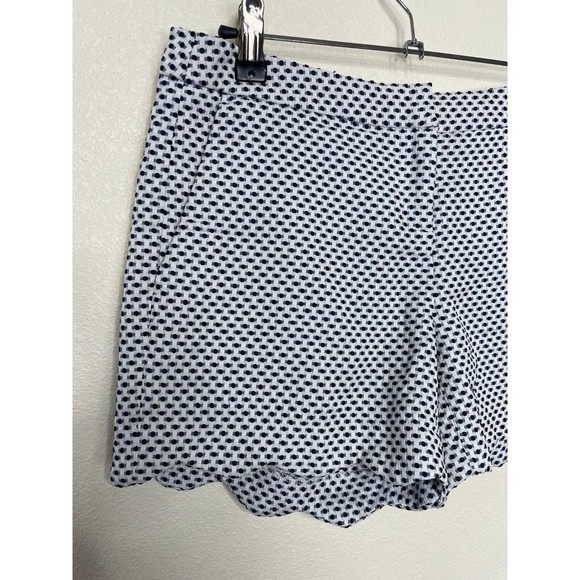 Cynthia Rowley Size 2 Dizzy Dot Shorts Scalloped Hem White Low Rise Stretch - Picture 2 of 10